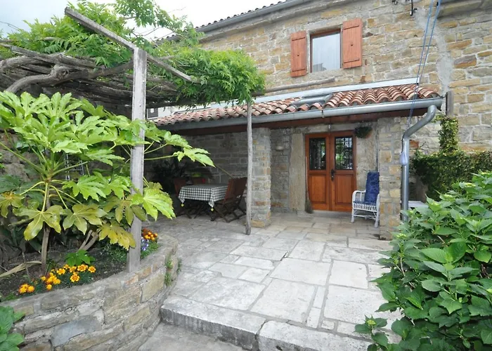 度假居 Istrian Stone House *